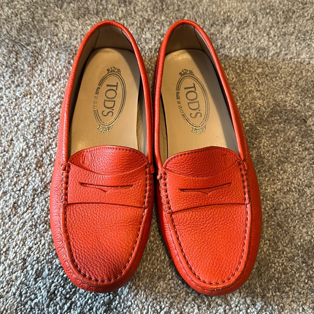 Tods Gommino Driving Shoes in orange leather